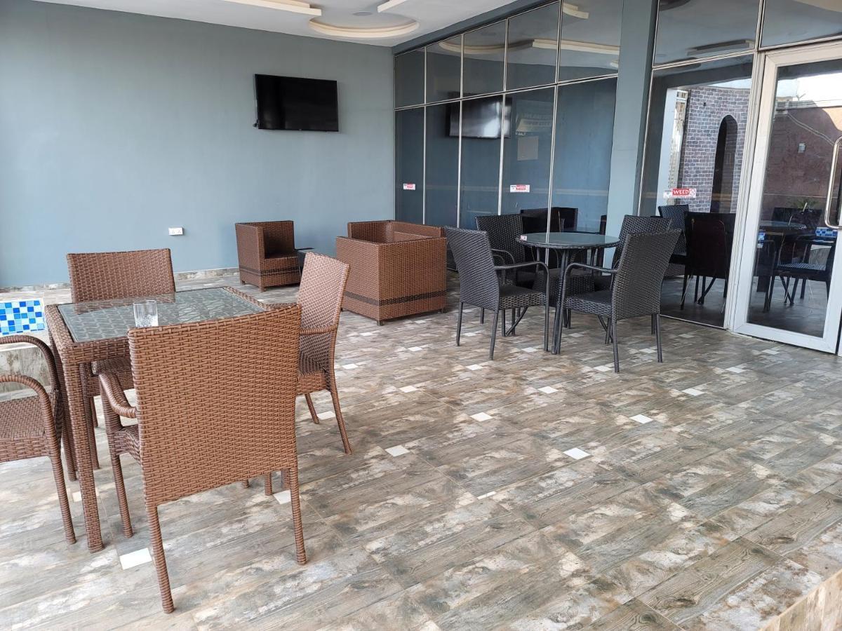 Camas Hotel&Suite Asero Abeokuta Exterior foto